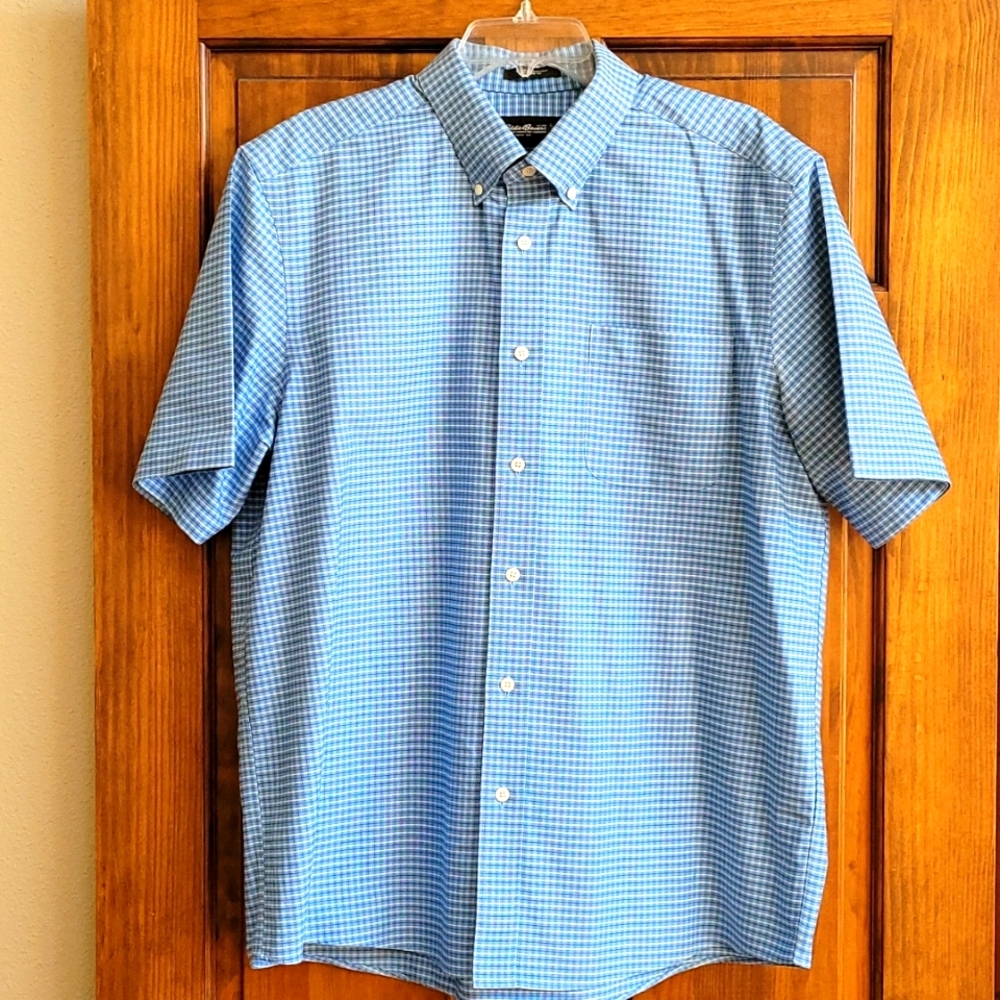 Eddie Bauer Mens short sleeve dress shirt  - Size Large